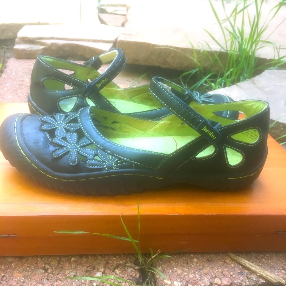 Jambu cut out Mary Janes